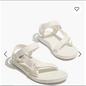 NWT Tevas
